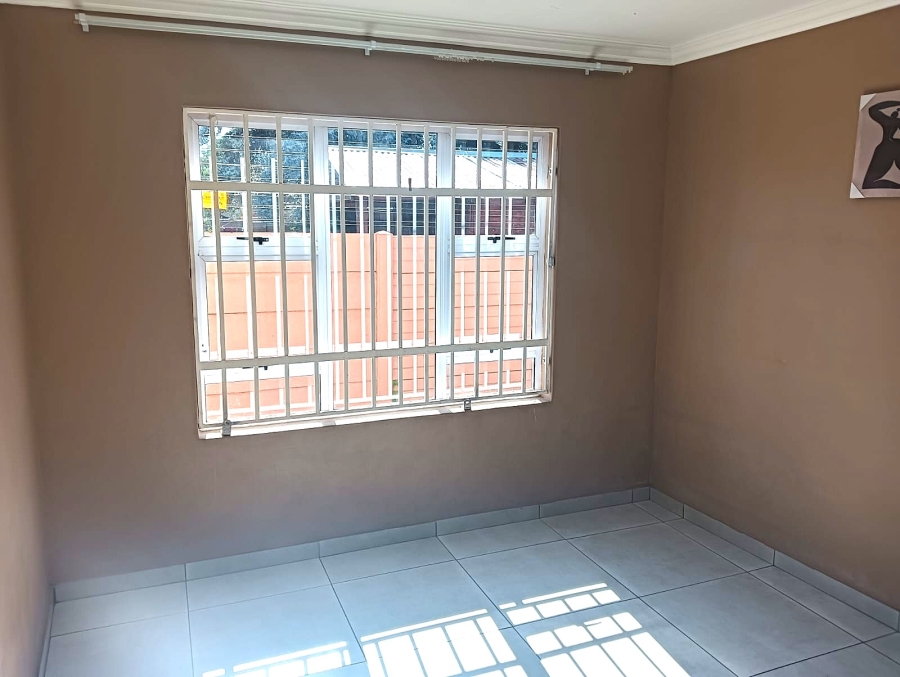 To Let 7 Bedroom Property for Rent in Terenure Gauteng