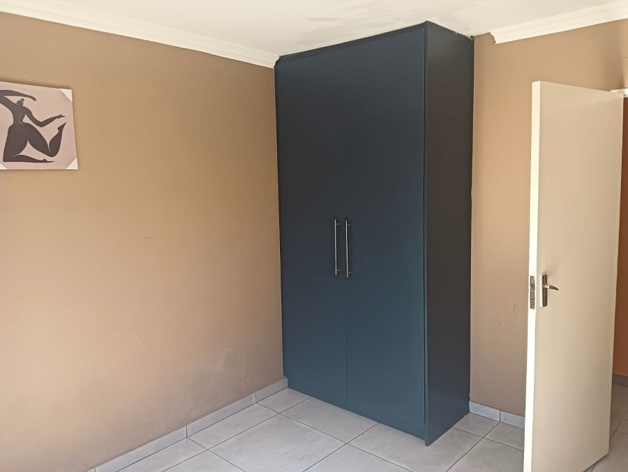 To Let 7 Bedroom Property for Rent in Terenure Gauteng