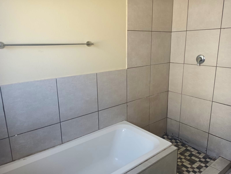 To Let 7 Bedroom Property for Rent in Terenure Gauteng