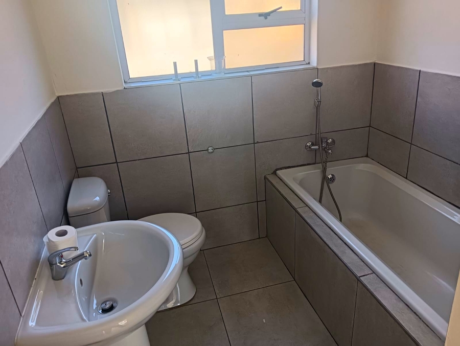 To Let 7 Bedroom Property for Rent in Terenure Gauteng