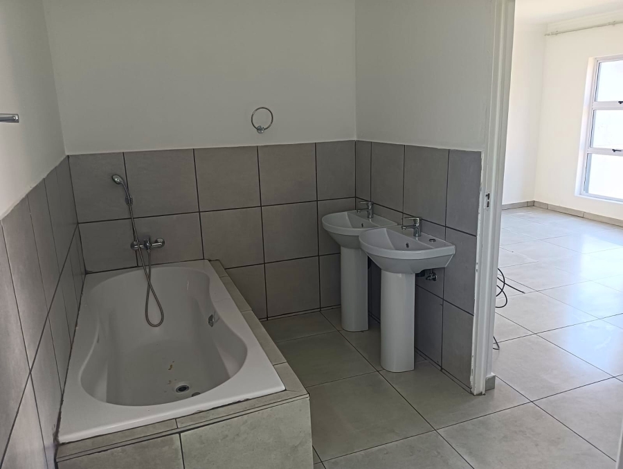 To Let 7 Bedroom Property for Rent in Terenure Gauteng