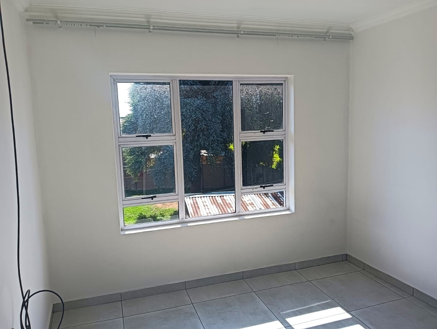 To Let 7 Bedroom Property for Rent in Terenure Gauteng