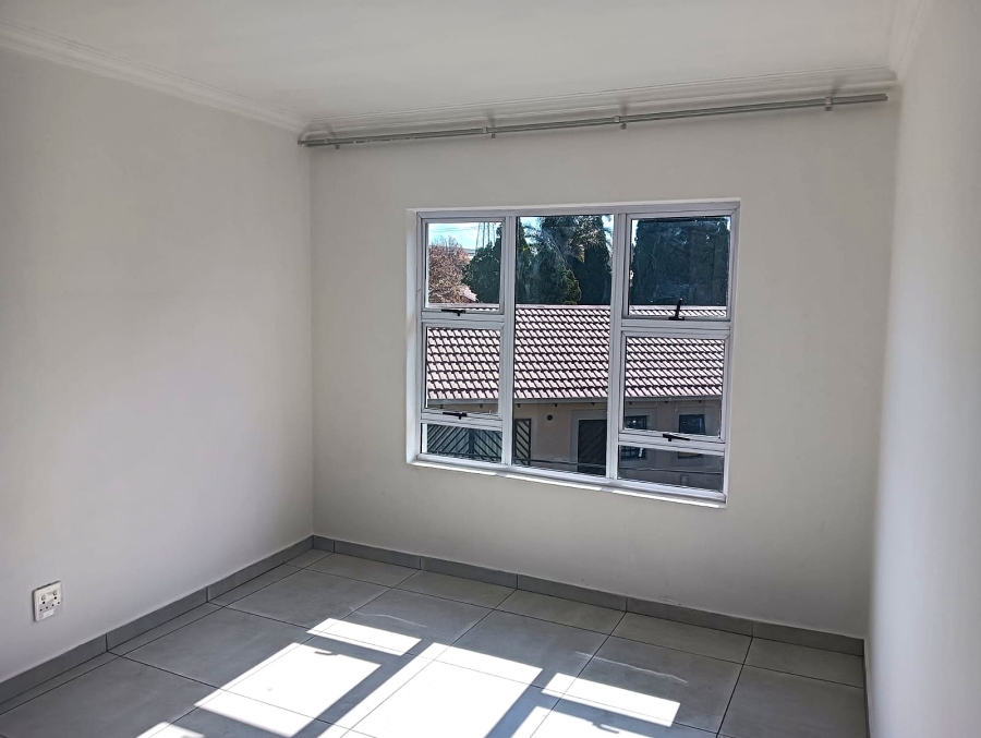 To Let 7 Bedroom Property for Rent in Terenure Gauteng