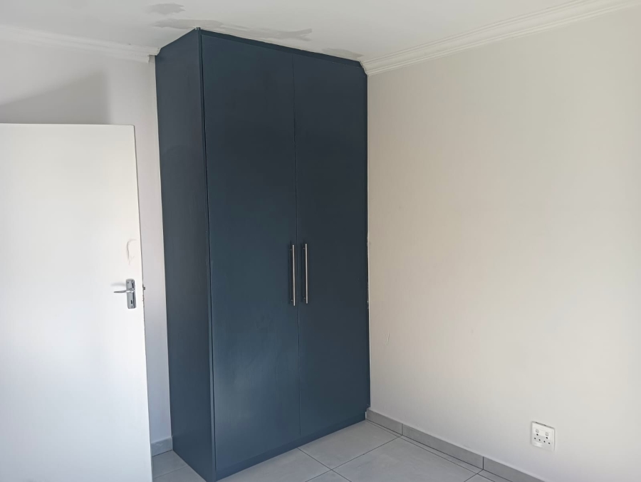 To Let 7 Bedroom Property for Rent in Terenure Gauteng