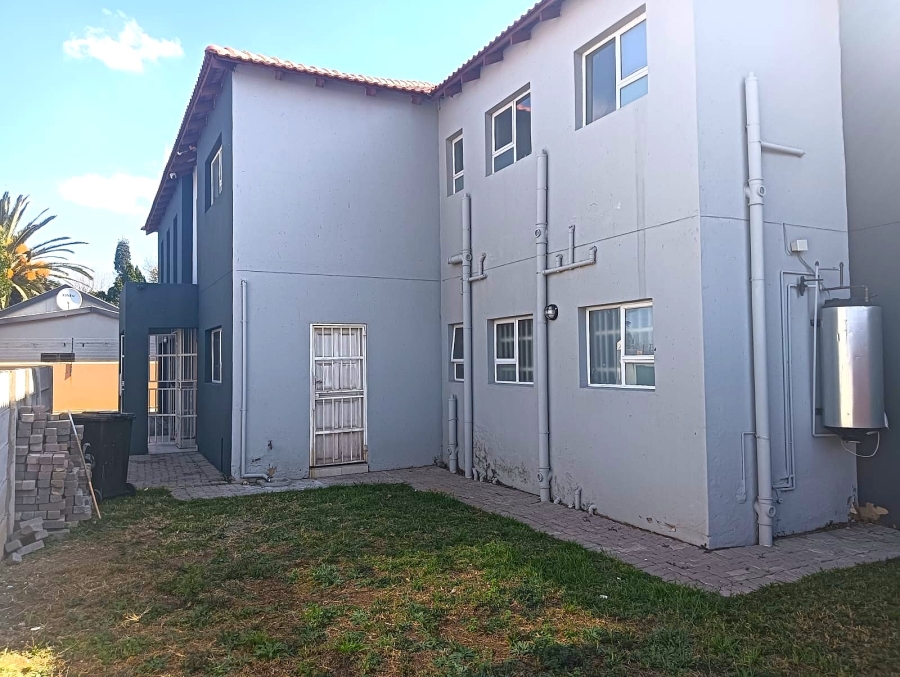 To Let 7 Bedroom Property for Rent in Terenure Gauteng