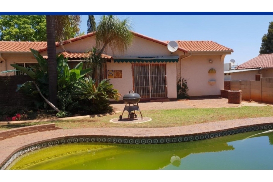 0 Bedroom Property for Sale in Birch Acres Gauteng