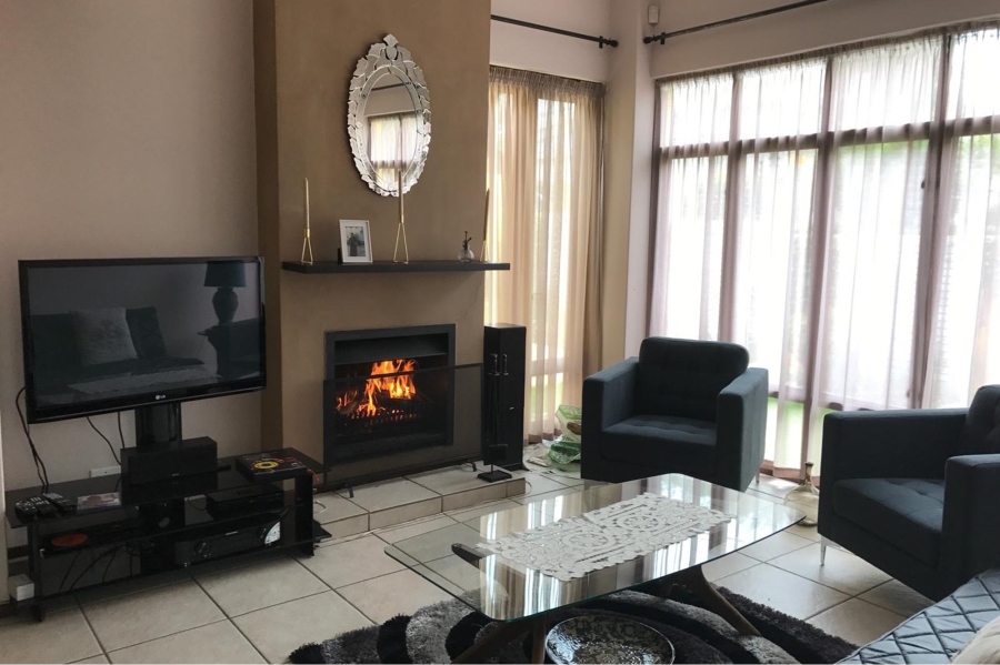 To Let 2 Bedroom Property for Rent in Magaliessig Gauteng