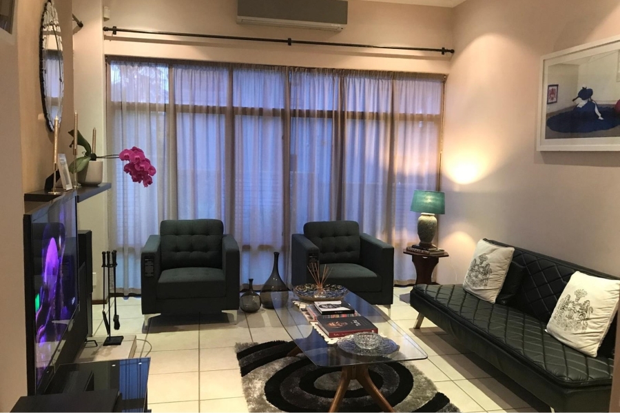 To Let 2 Bedroom Property for Rent in Magaliessig Gauteng