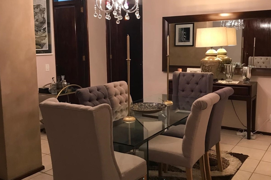 To Let 2 Bedroom Property for Rent in Magaliessig Gauteng