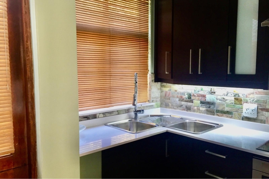 To Let 2 Bedroom Property for Rent in Magaliessig Gauteng