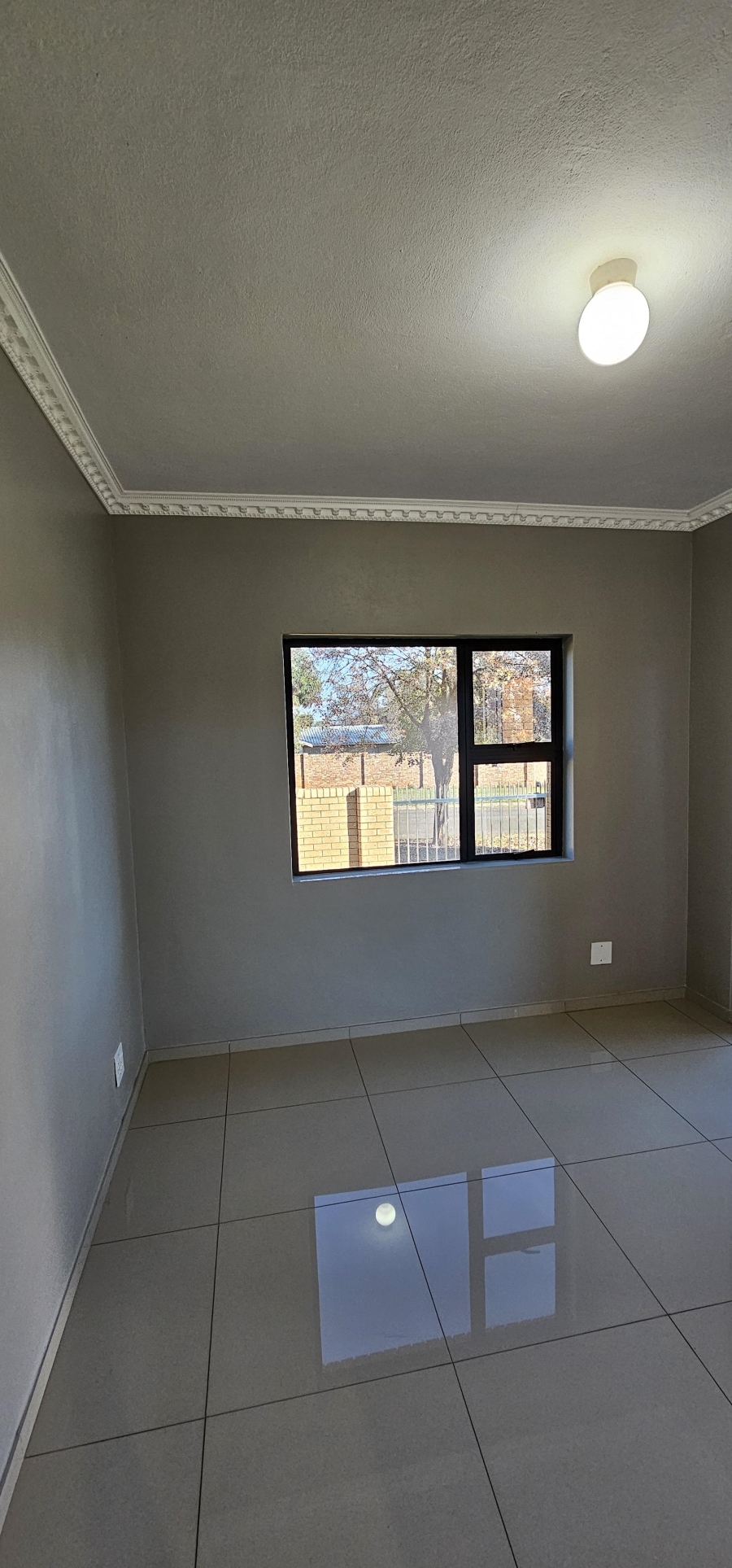 To Let 1 Bedroom Property for Rent in Erasmia Gauteng
