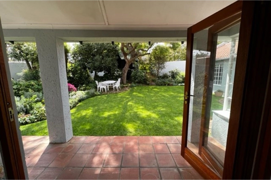 To Let 3 Bedroom Property for Rent in Benmore Gardens Gauteng