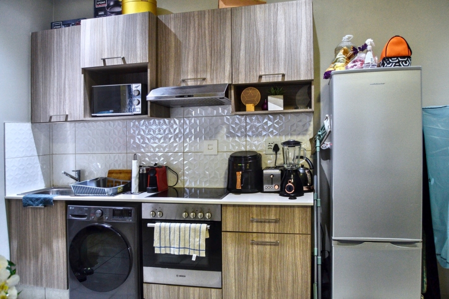1 Bedroom Property for Sale in Rosebank Gauteng