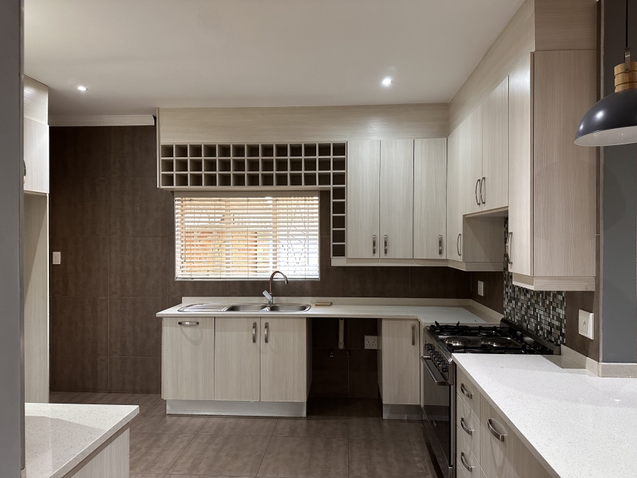 3 Bedroom Property for Sale in Villieria Gauteng
