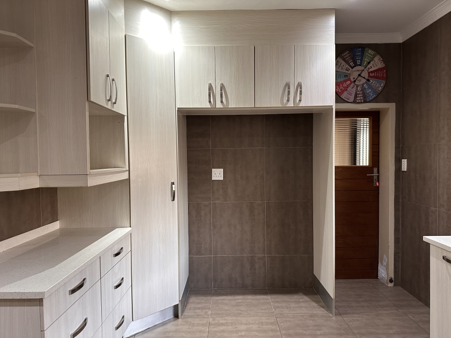 3 Bedroom Property for Sale in Villieria Gauteng