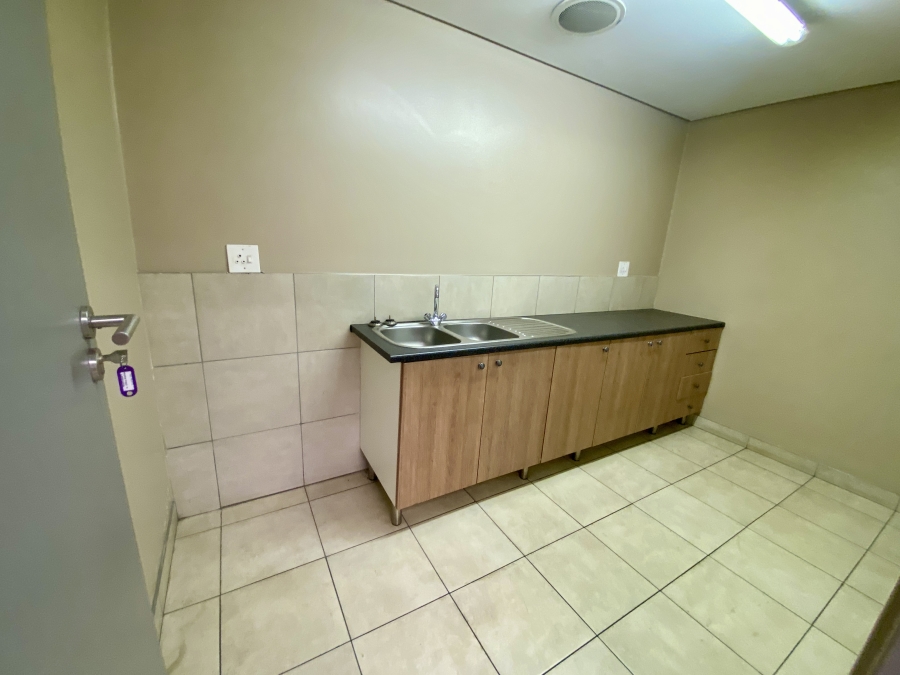 To Let commercial Property for Rent in Olifantsfontein Gauteng