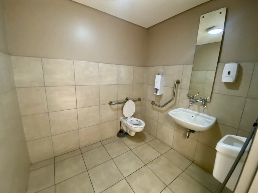 To Let commercial Property for Rent in Olifantsfontein Gauteng