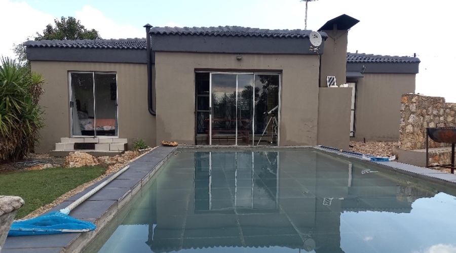 3 Bedroom Property for Sale in Vaaloewer Gauteng