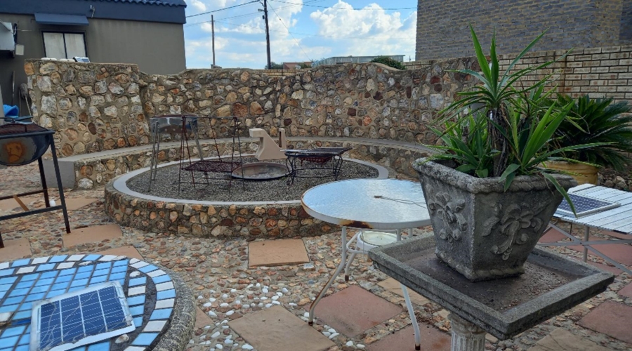 3 Bedroom Property for Sale in Vaaloewer Gauteng