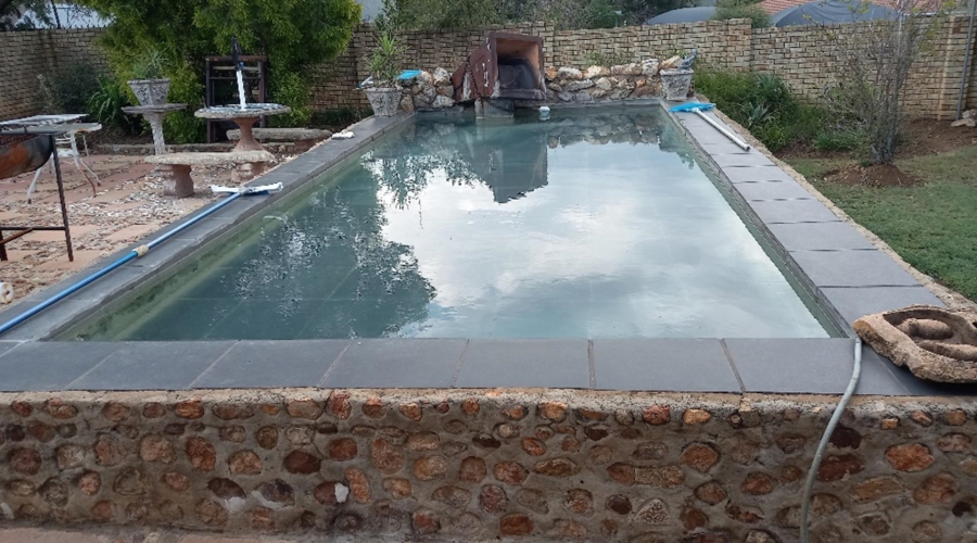 3 Bedroom Property for Sale in Vaaloewer Gauteng
