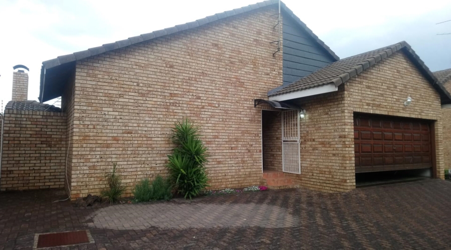 3 Bedroom Property for Sale in Vanderbijlpark CW 5 Gauteng