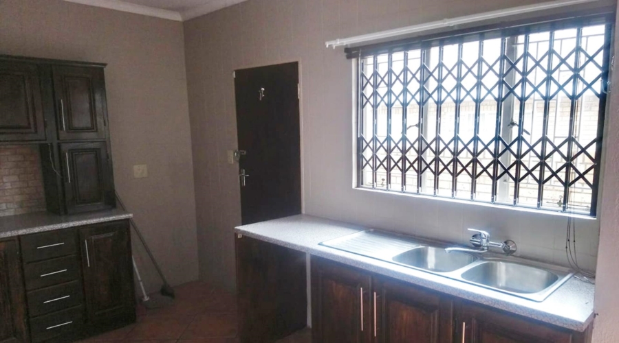 3 Bedroom Property for Sale in Vanderbijlpark CW 5 Gauteng