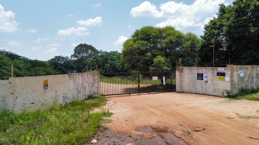 6 Bedroom Property for Sale in Knoppieslaagte Gauteng
