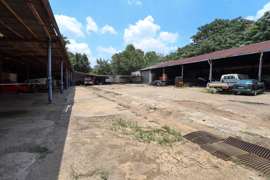 6 Bedroom Property for Sale in Knoppieslaagte Gauteng