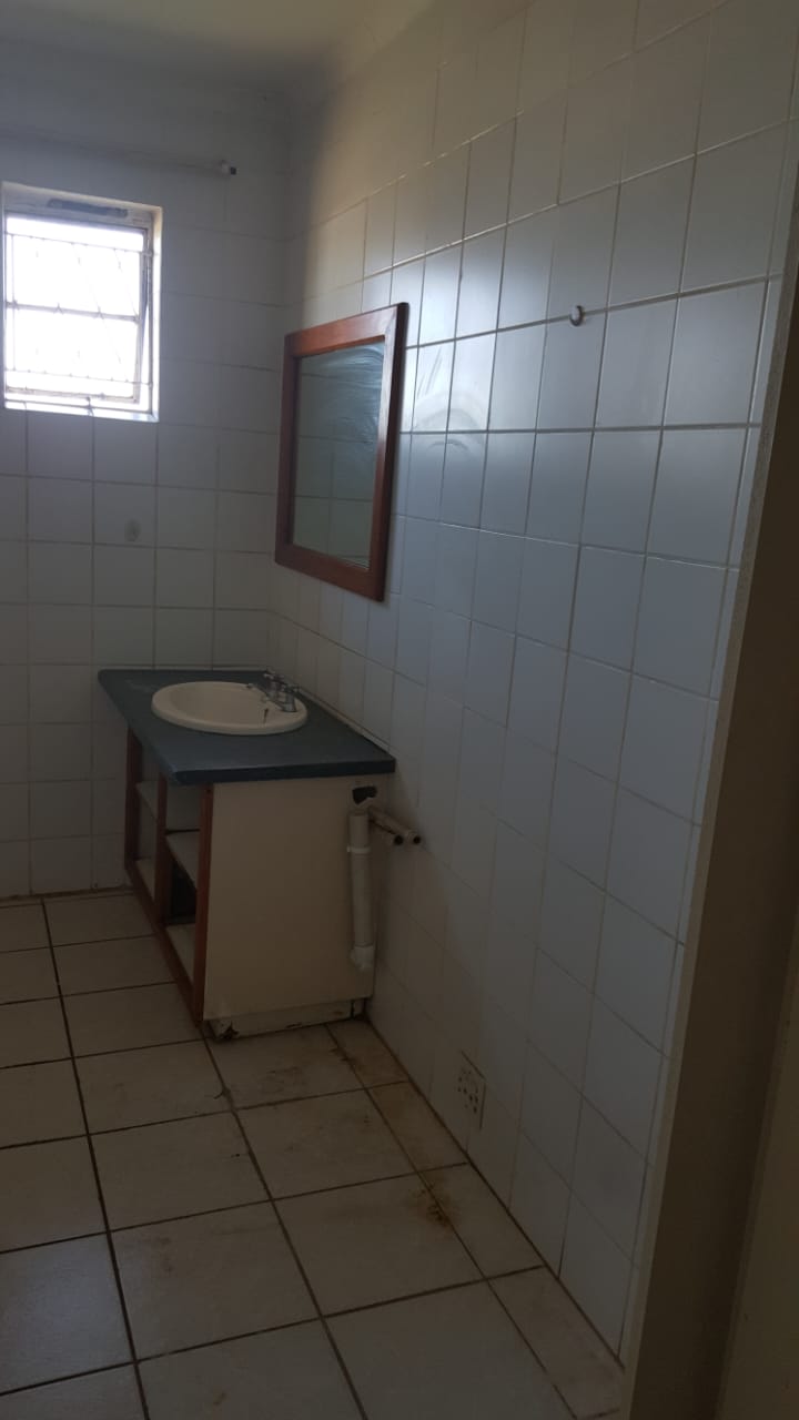 6 Bedroom Property for Sale in Knoppieslaagte Gauteng