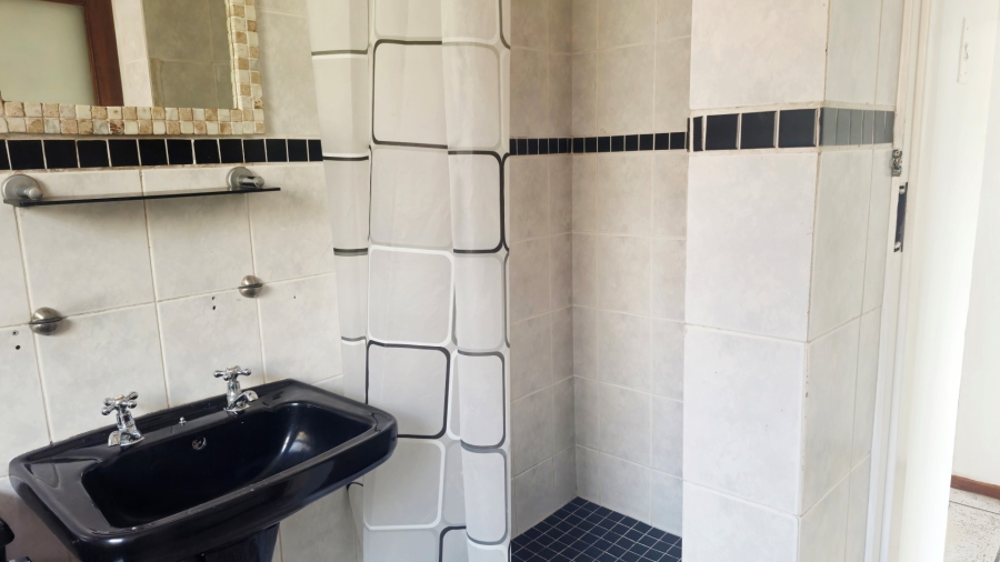 2 Bedroom Property for Sale in Glen Atholl Gauteng