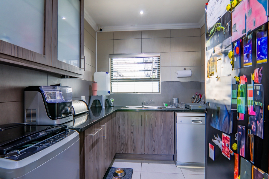 3 Bedroom Property for Sale in Thatchfield Estate Gauteng