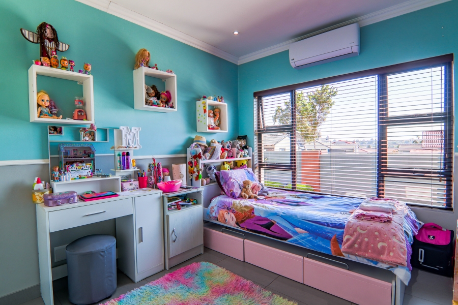 3 Bedroom Property for Sale in Thatchfield Estate Gauteng