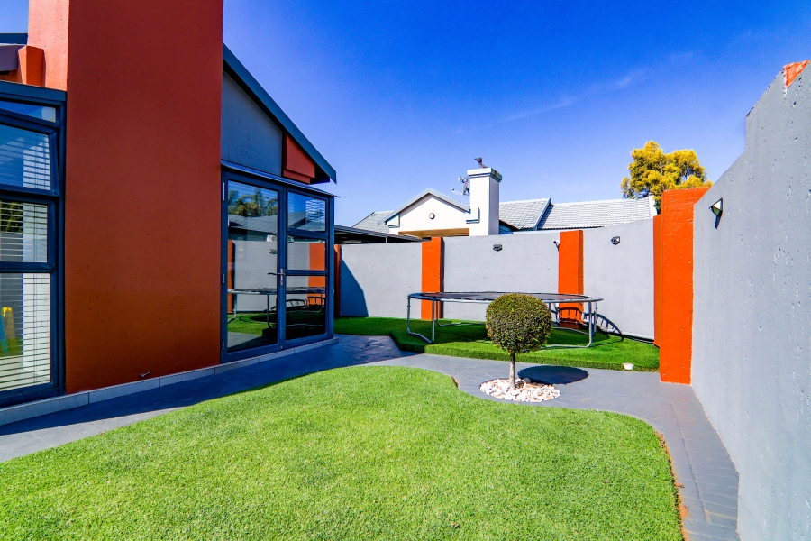3 Bedroom Property for Sale in Thatchfield Estate Gauteng