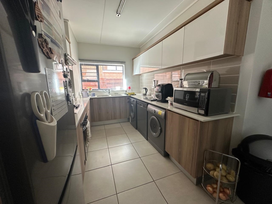 To Let 3 Bedroom Property for Rent in Linbro Park Gauteng