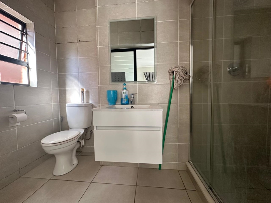 To Let 3 Bedroom Property for Rent in Linbro Park Gauteng