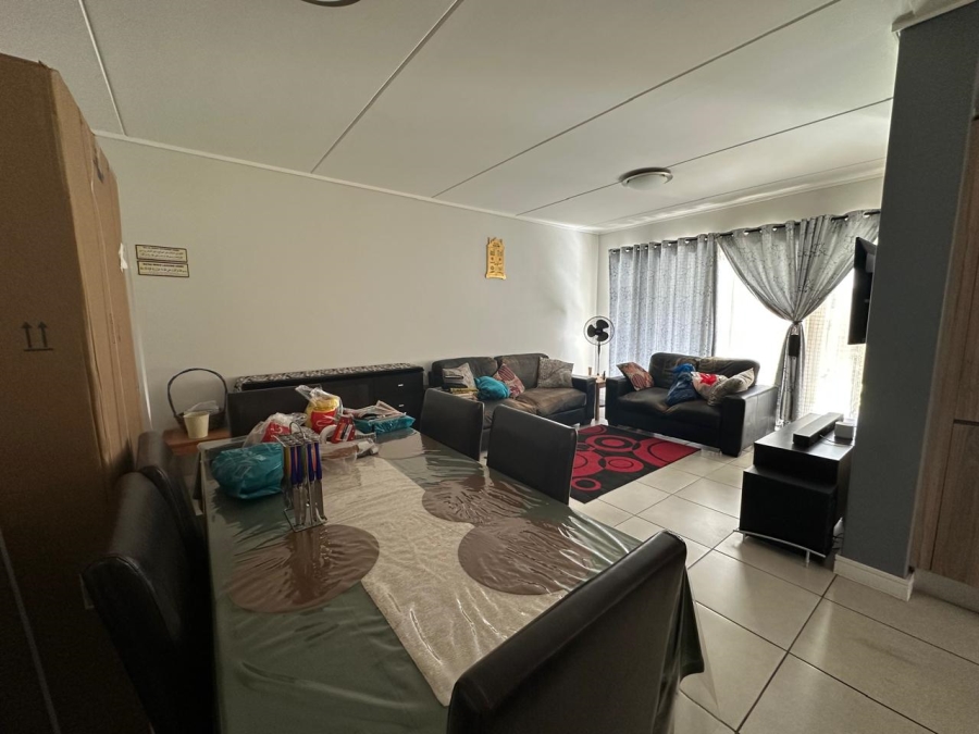 To Let 3 Bedroom Property for Rent in Linbro Park Gauteng