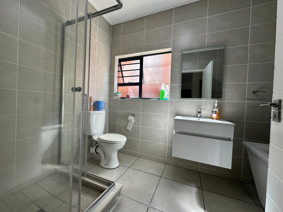 To Let 3 Bedroom Property for Rent in Linbro Park Gauteng