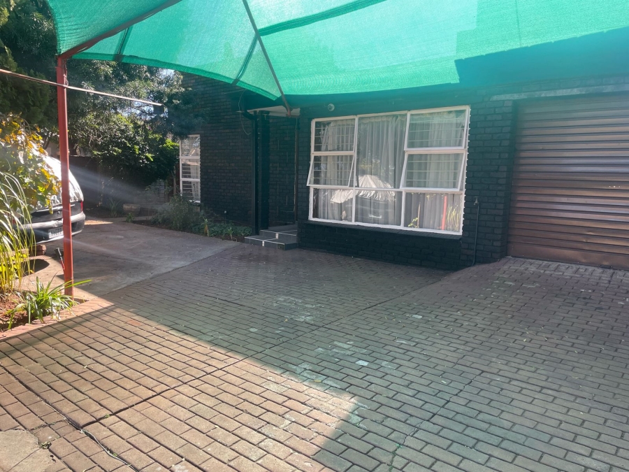 5 Bedroom Property for Sale in Dan Pienaarville Gauteng