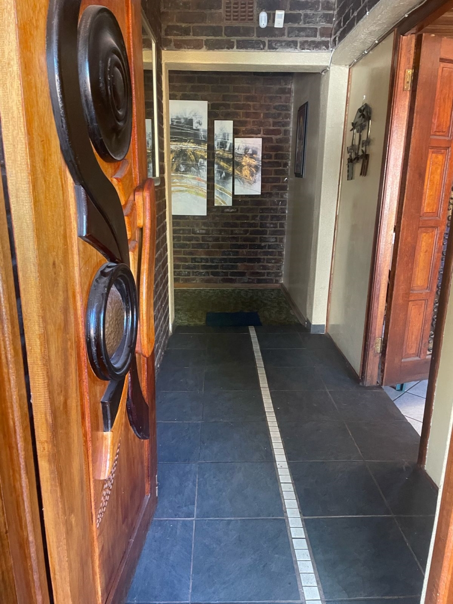 5 Bedroom Property for Sale in Dan Pienaarville Gauteng