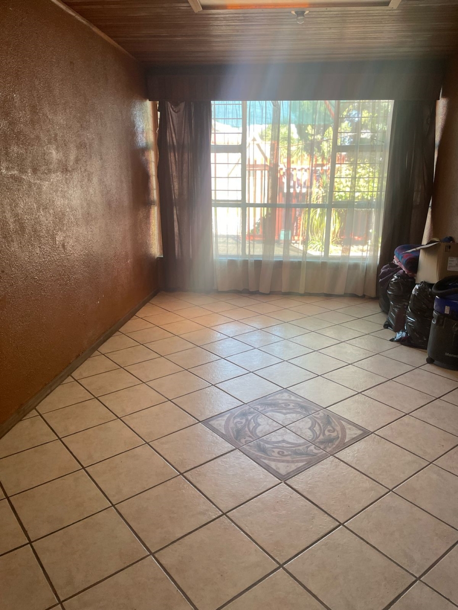 5 Bedroom Property for Sale in Dan Pienaarville Gauteng