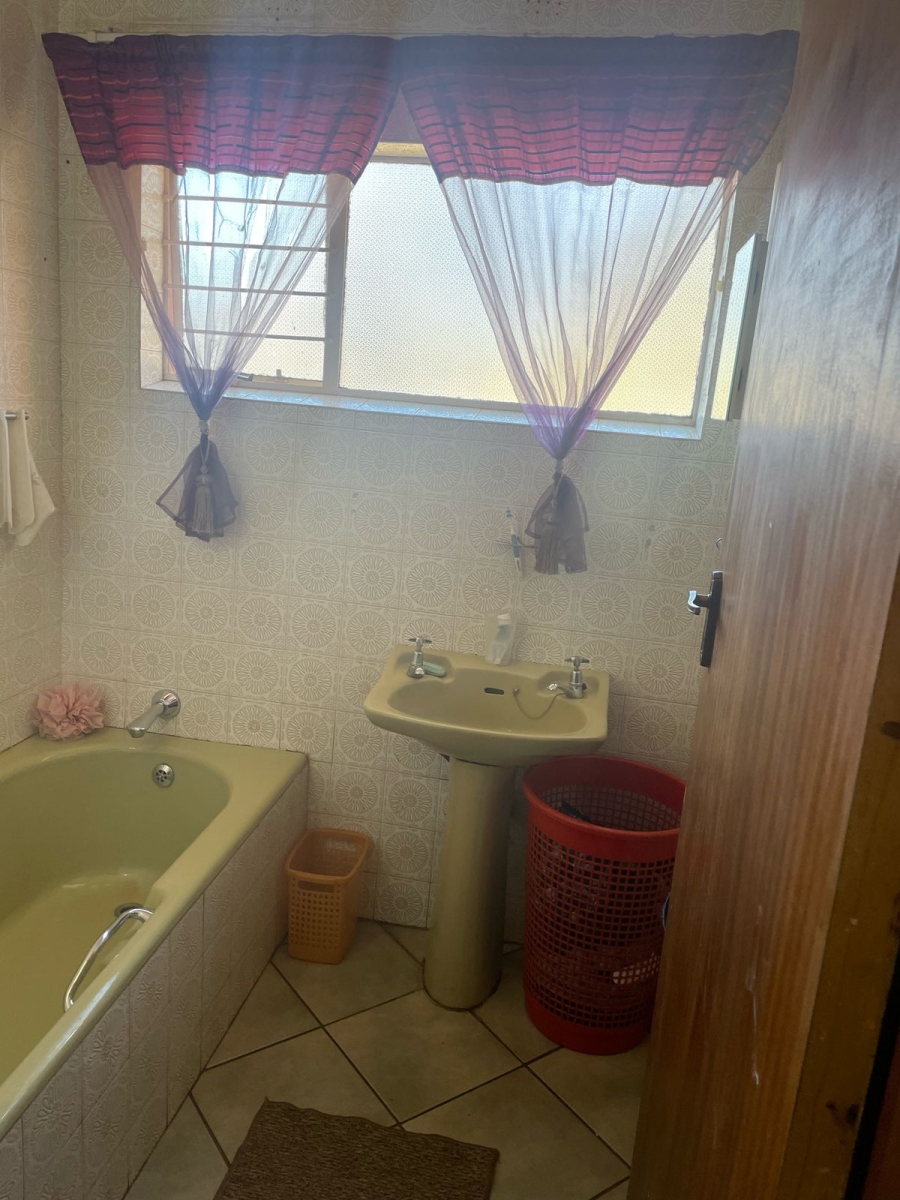 5 Bedroom Property for Sale in Dan Pienaarville Gauteng
