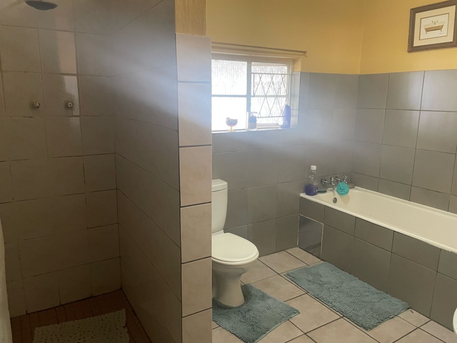 4 Bedroom Property for Sale in Krugersdorp West Gauteng