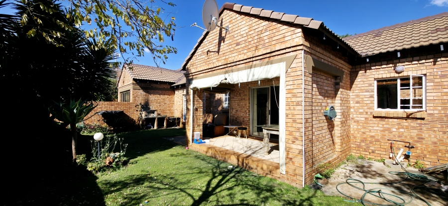 2 Bedroom Property for Sale in Equestria Gauteng