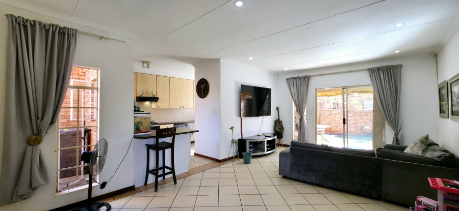 2 Bedroom Property for Sale in Equestria Gauteng