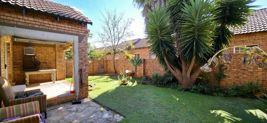 2 Bedroom Property for Sale in Equestria Gauteng