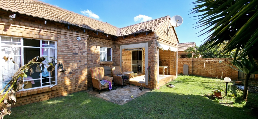 2 Bedroom Property for Sale in Equestria Gauteng