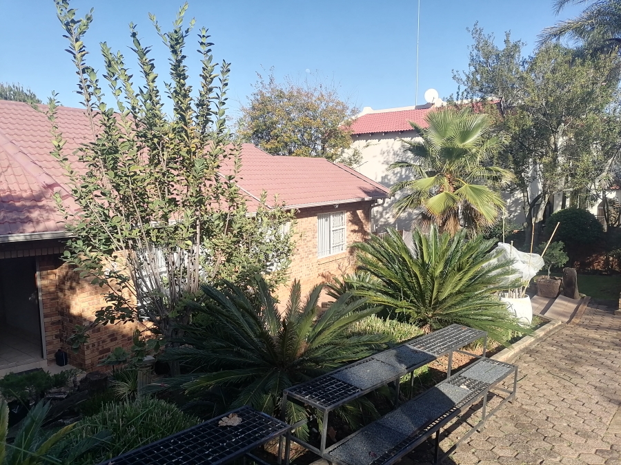 To Let 3 Bedroom Property for Rent in Roodekrans Gauteng