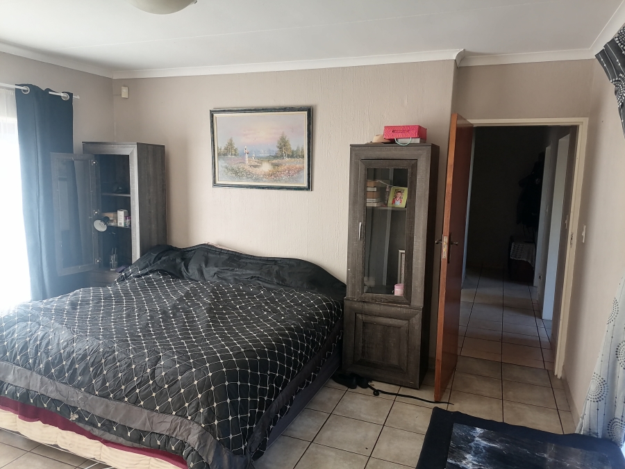 To Let 3 Bedroom Property for Rent in Roodekrans Gauteng