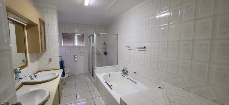 3 Bedroom Property for Sale in Moreleta Park Gauteng