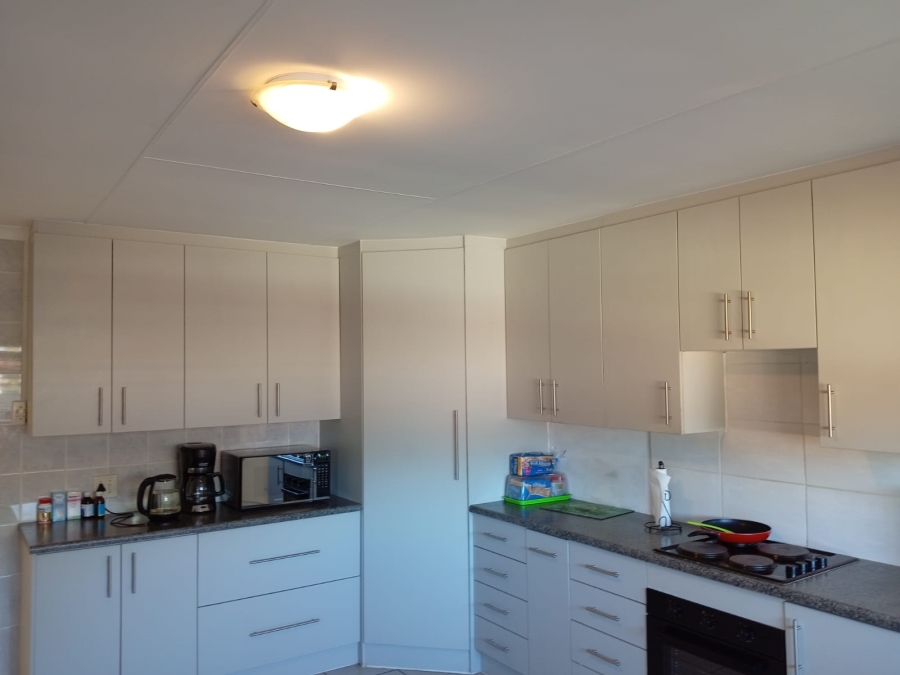 3 Bedroom Property for Sale in Witpoortjie Gauteng